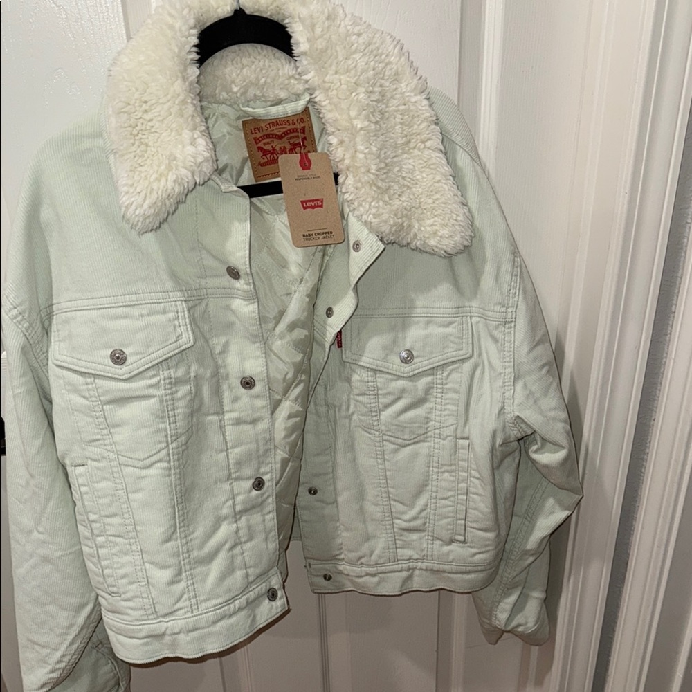 Levi's Women's Cream Sherpa Jacket NWT